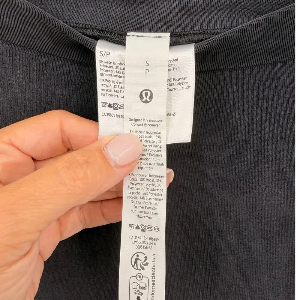 Lululemon Drapey Softstreme Flared Pant Black Size Small